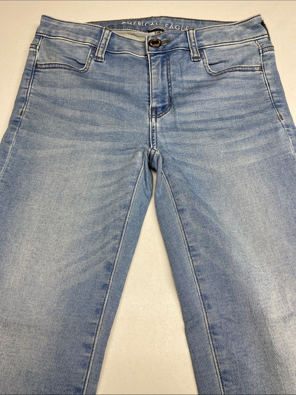 American Eagle Outfitters Light Blue Skinny Jeans